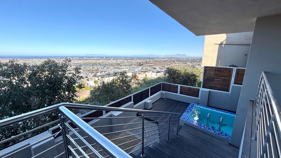5 Bedroom Property for Sale in Dennegeur Western Cape